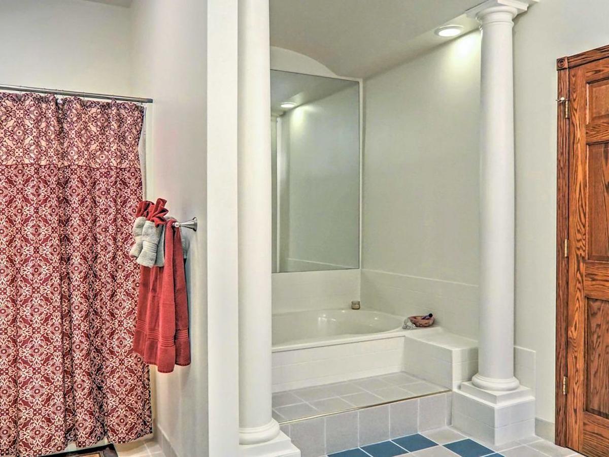 Lindsborg Rosberg House Bed & Breakfast エクステリア 写真