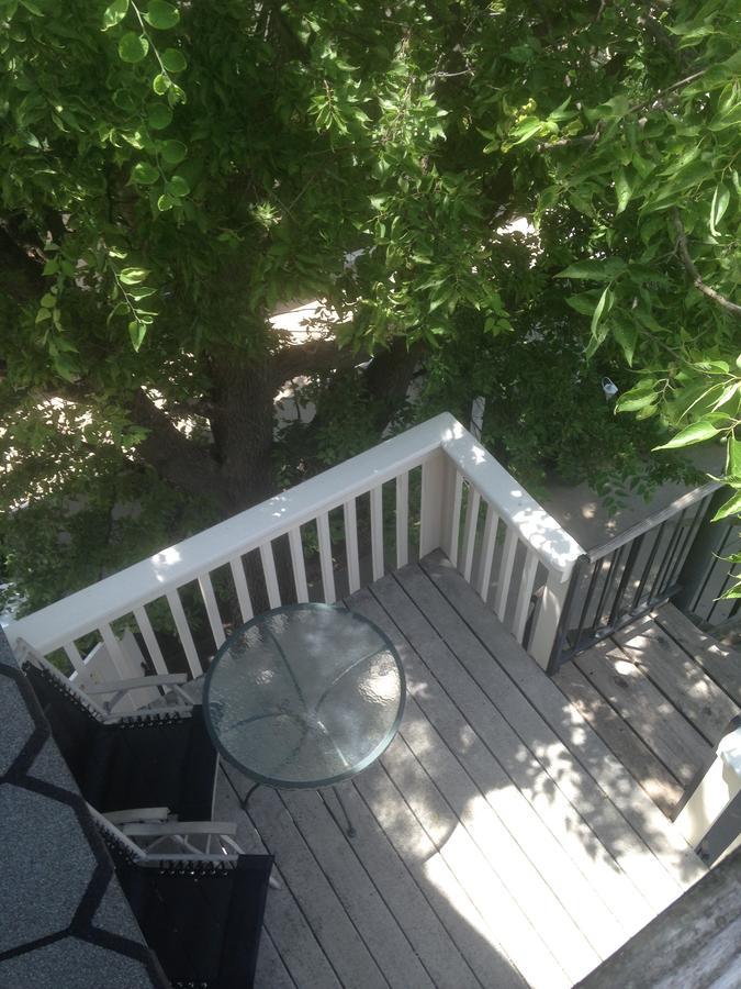 Lindsborg Rosberg House Bed & Breakfast エクステリア 写真