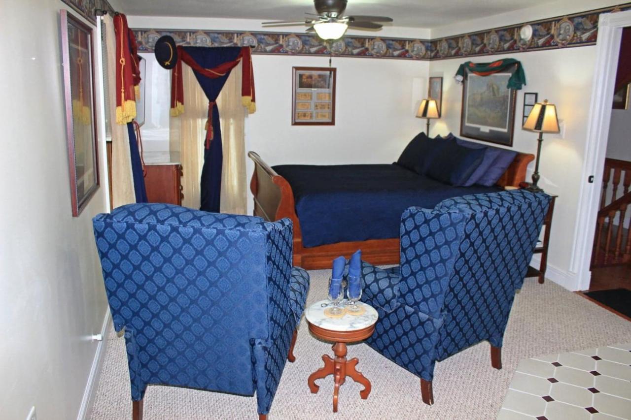 Lindsborg Rosberg House Bed & Breakfast エクステリア 写真